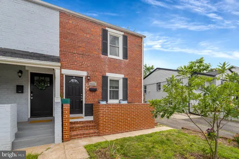$600,000 | 2139 South Oxford Street, Arlington, VA 22204