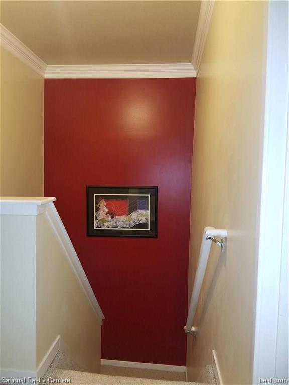 253 Oak Ridge Drive, Unit 44 Pontiac, MI 48341 - Photo 2 of 38