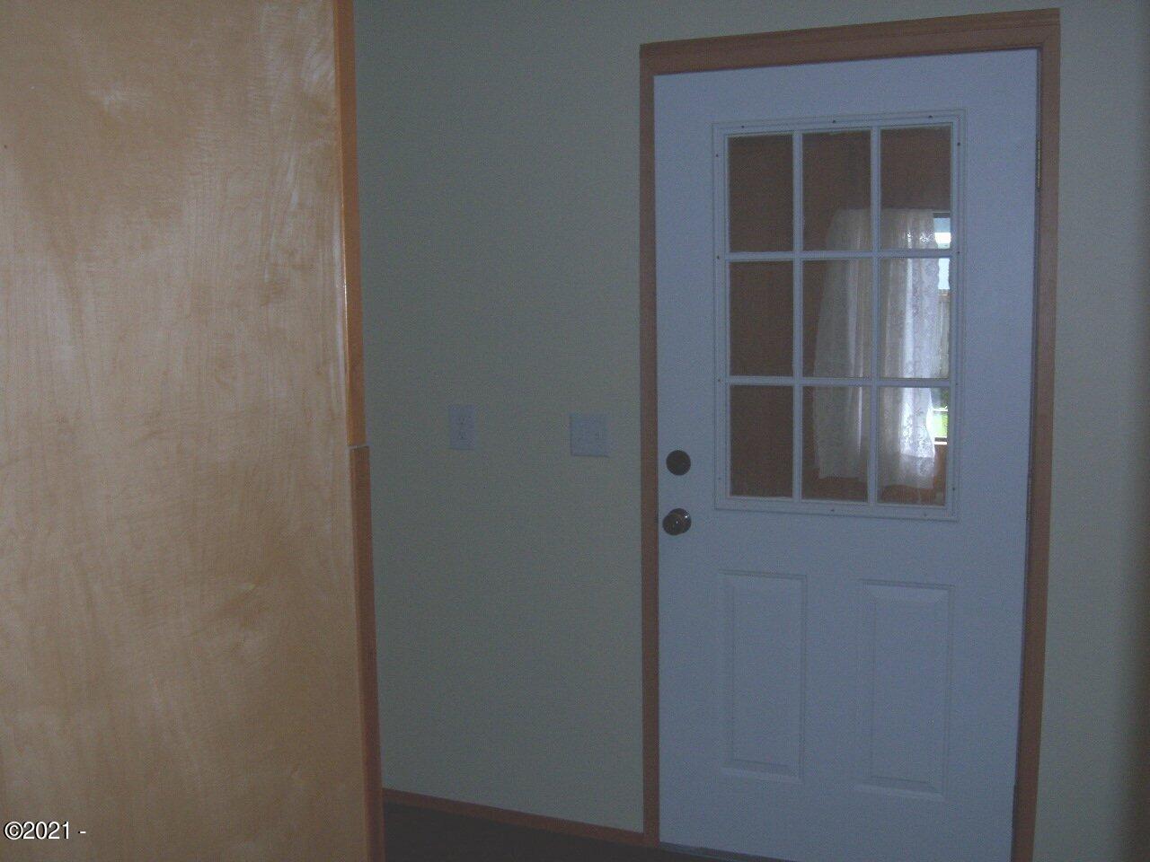 129 Southwest 86th Court Newport, OR 97366 - Photo 13 of 32 100_9196 - Copy