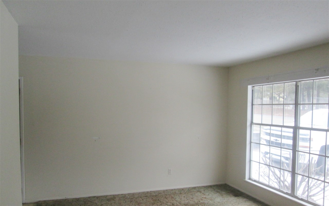 1312 Darden Road South Bend, IN 46628 - Photo 4 of 11 Gallery Image 4