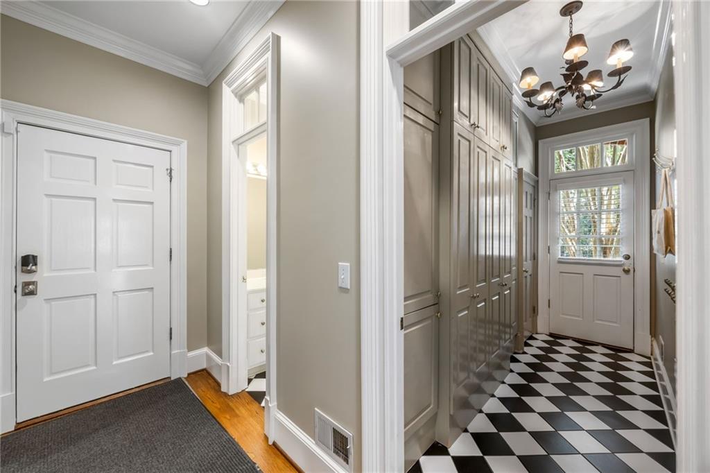 4777 Riverview Road Northwest Sandy Springs, GA 30327 - Photo 14 of 65 Gallery Image 14