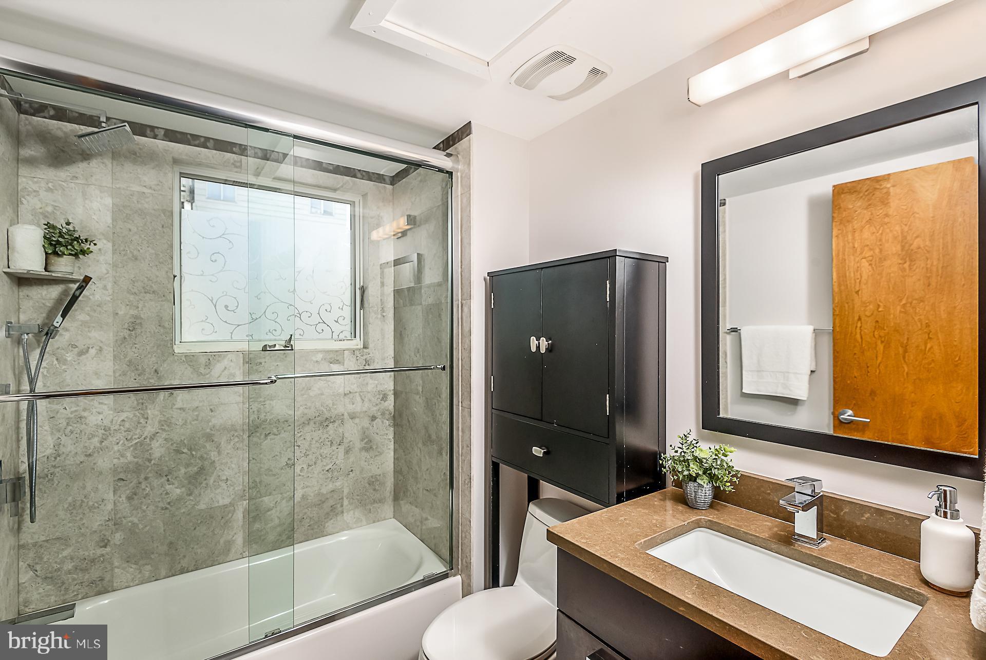 2360 Champlain Street Northwest, Unit 3 4 Washington, DC 20009 - Photo 12 of 18