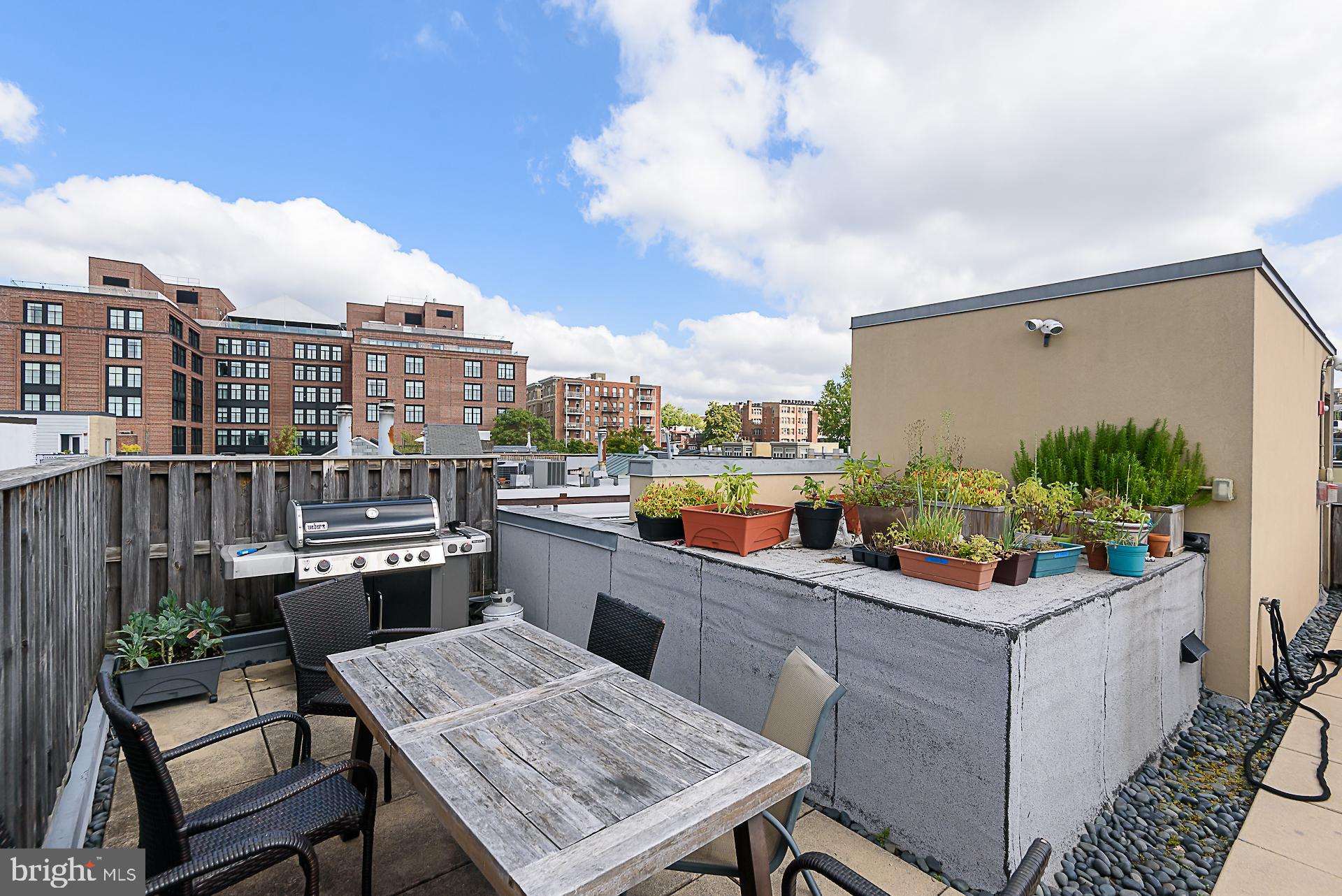 2360 Champlain Street Northwest, Unit 3 4 Washington, DC 20009 - Photo 16 of 18