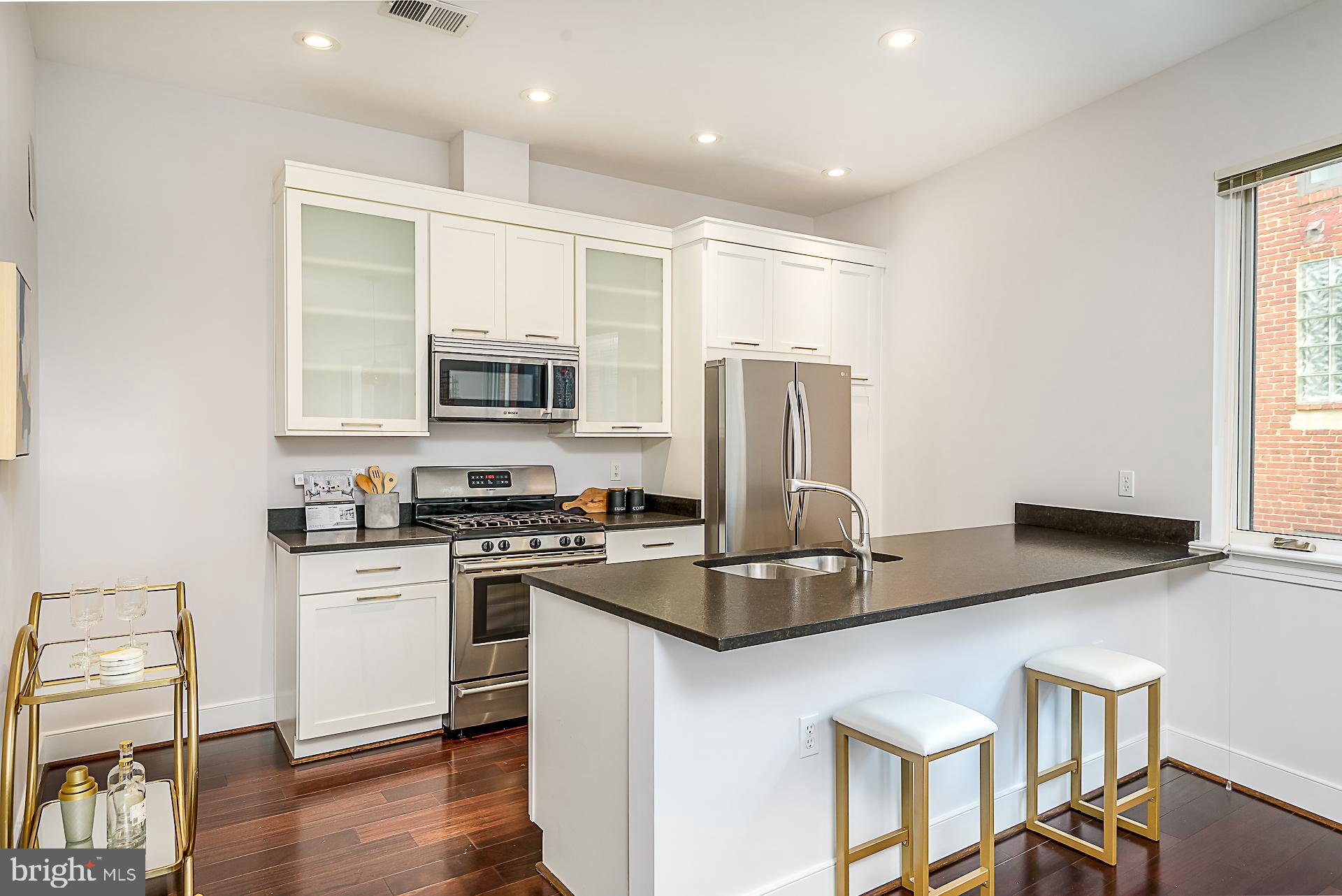 2360 Champlain Street Northwest, Unit 3 4 Washington, DC 20009 - Photo 7 of 18