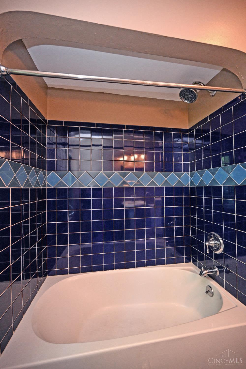 1020 West Galbraith Road Cincinnati, OH 45231 - Photo 43 of 67 Gallery Image 43