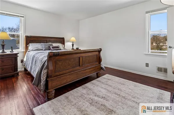 $599,000 | 372 West Point Avenue, Somerset, NJ 08873