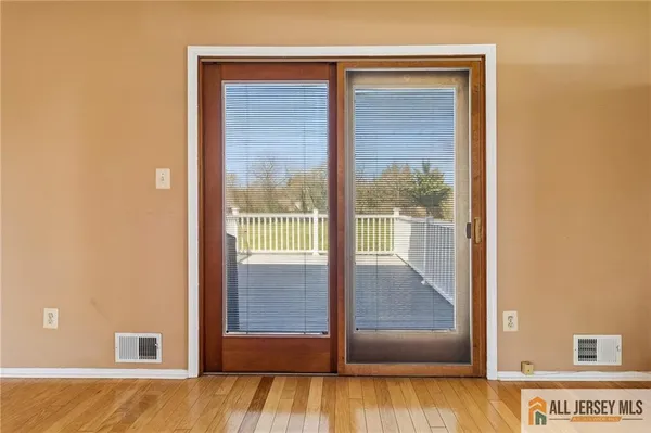 $599,000 | 372 West Point Avenue, Somerset, NJ 08873