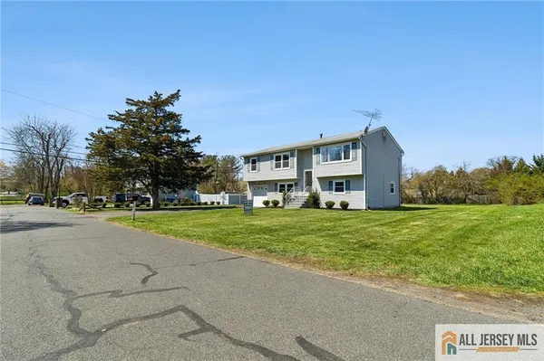 $599,000 | 372 West Point Avenue, Somerset, NJ 08873