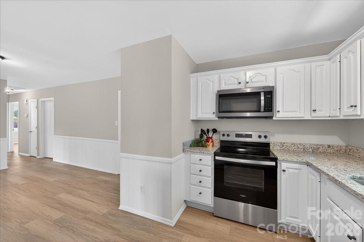 6576 Stoney Ridge Road Matthews, NC 28104 - Photo 11 of 39 Gallery Image 11