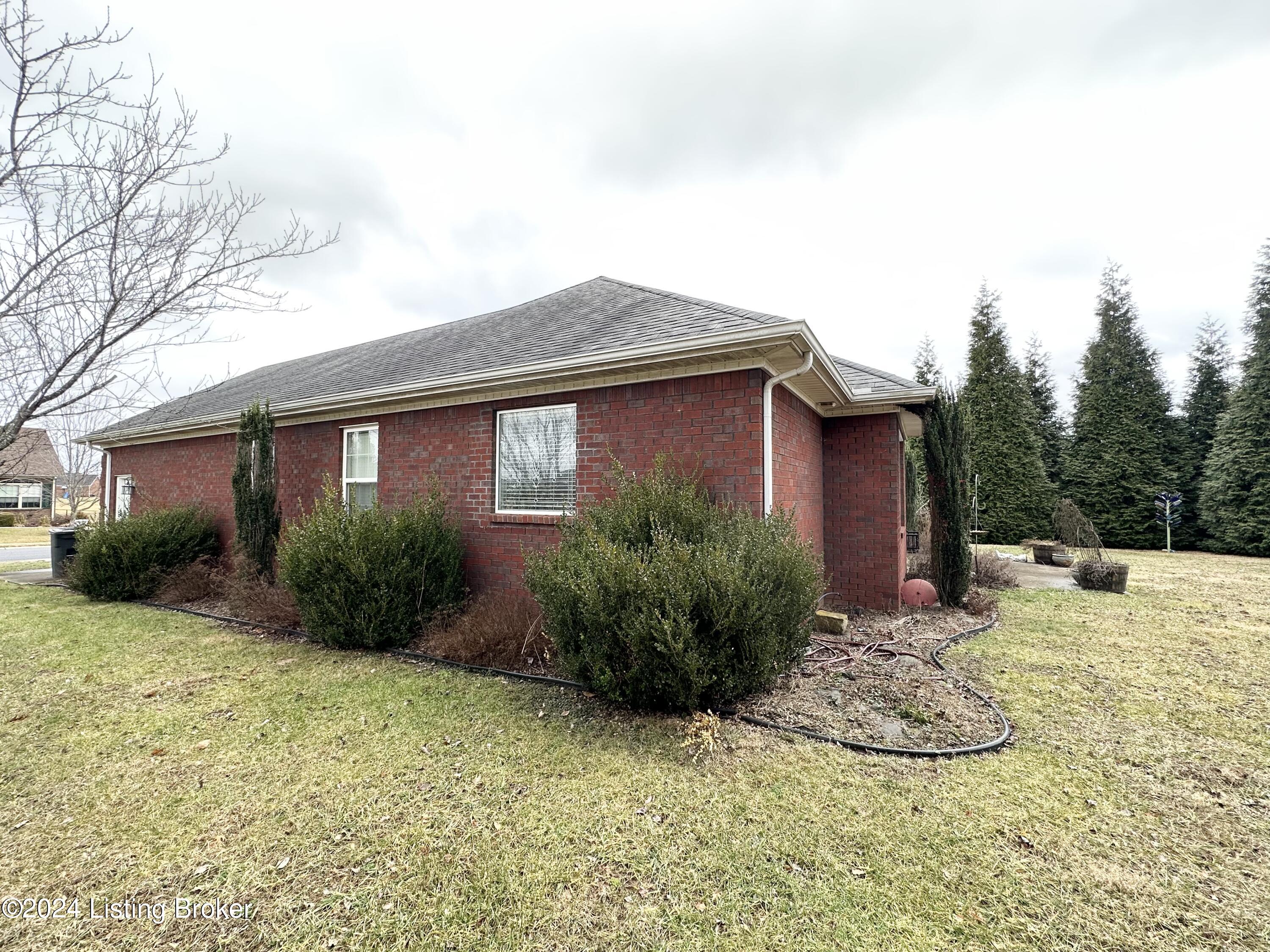 119 Ruth Lane Bardstown, KY 40004 - Photo 6 of 21 IMG_8168