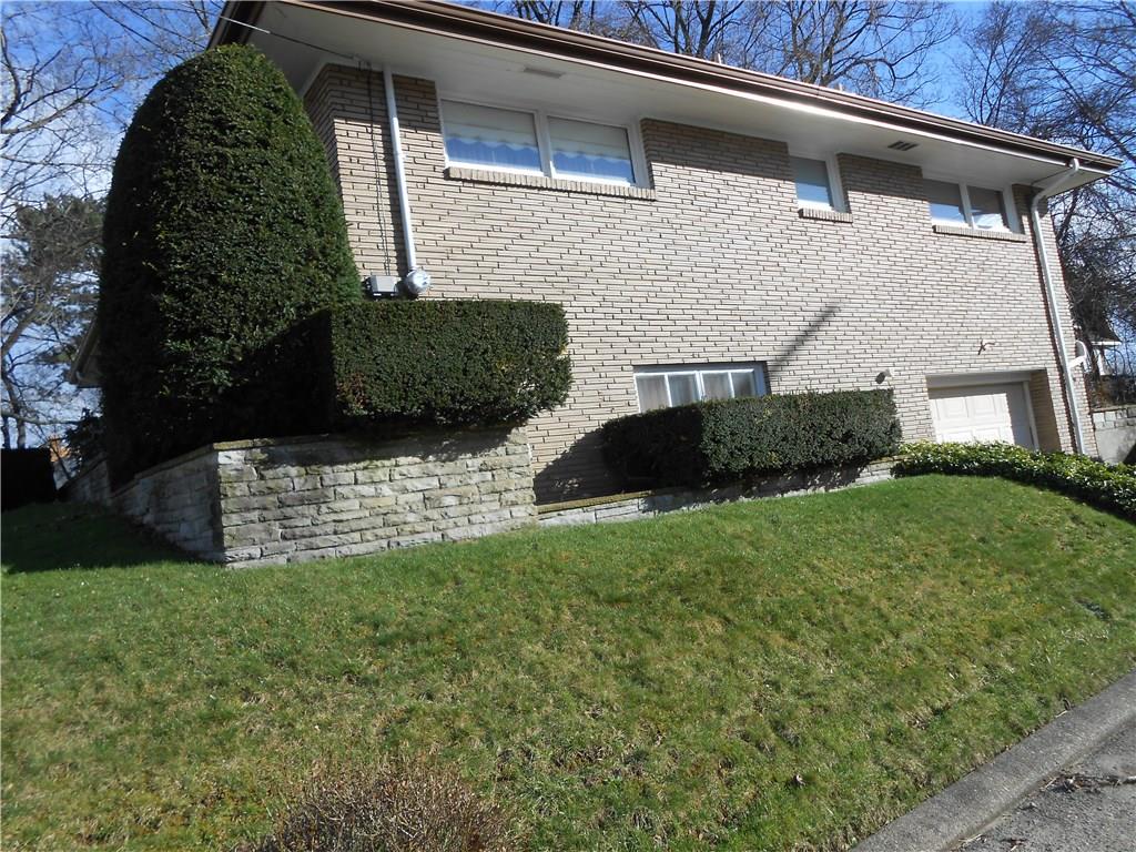 3321 Middletown Road Pittsburgh, PA 15204 - Photo 2 of 23 Gallery Image 2