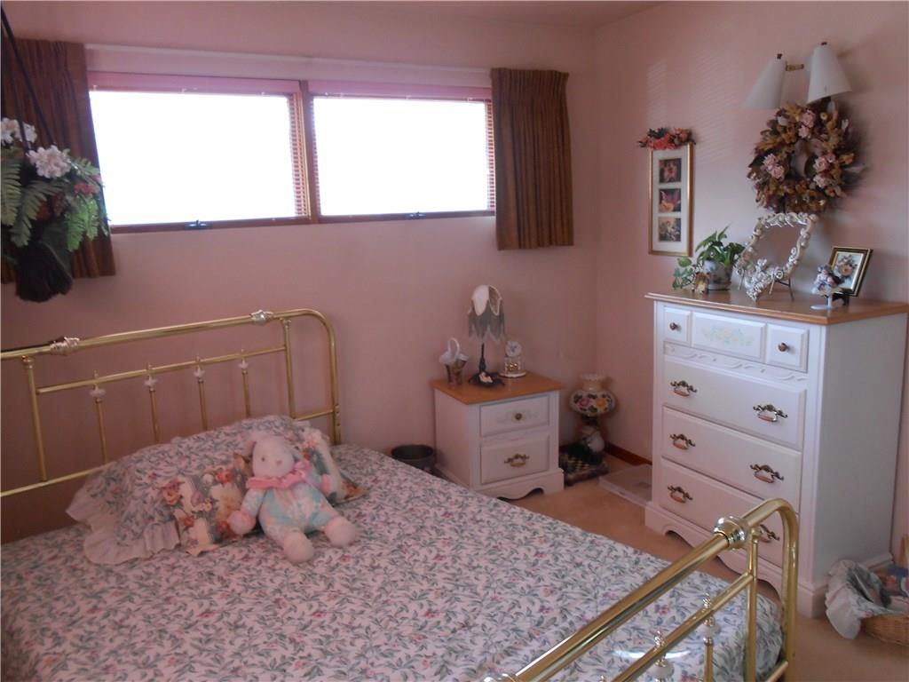 3321 Middletown Road Pittsburgh, PA 15204 - Photo 14 of 23 Gallery Image 14
