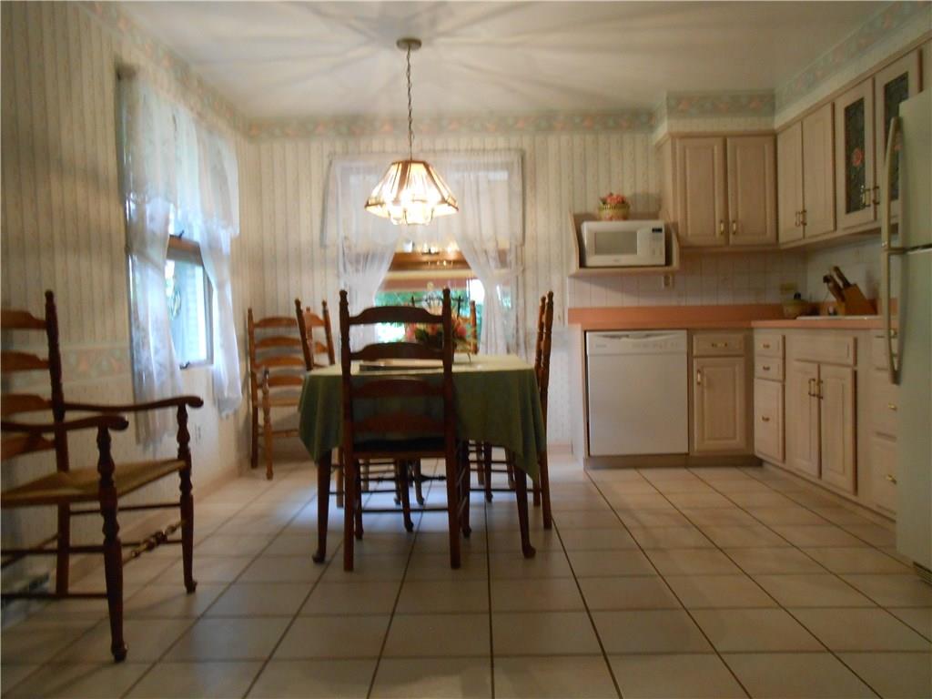 3321 Middletown Road Pittsburgh, PA 15204 - Photo 7 of 23 Gallery Image 7