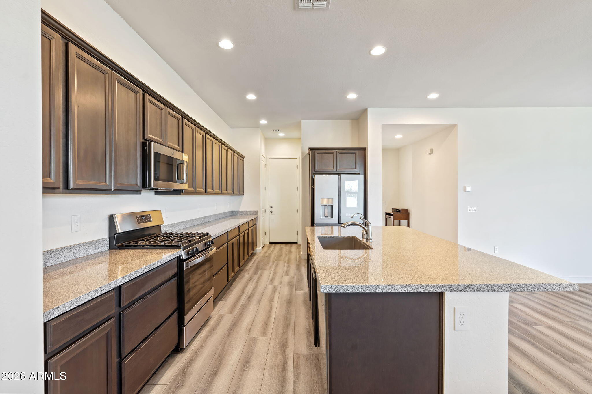 1110 East Monte Way Phoenix, AZ 85042 - Photo 13 of 50 Kitchen
