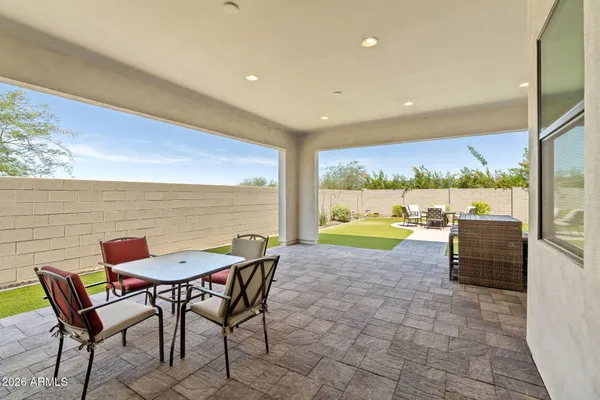 $689,000 | 1110 East Monte Way, Phoenix, AZ 85042