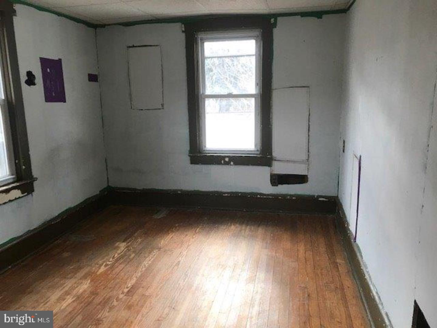 223 Nicholson Road Gloucester City, NJ 08030 - Photo 8 of 10 Living Room