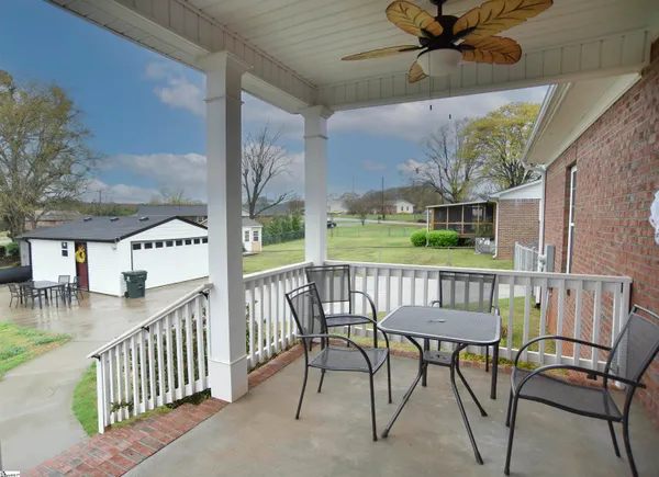 $424,900 | 202 Roscoe Drive, Greer, SC 29651