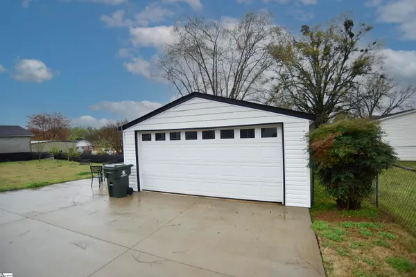 $424,900 | 202 Roscoe Drive, Greer, SC 29651