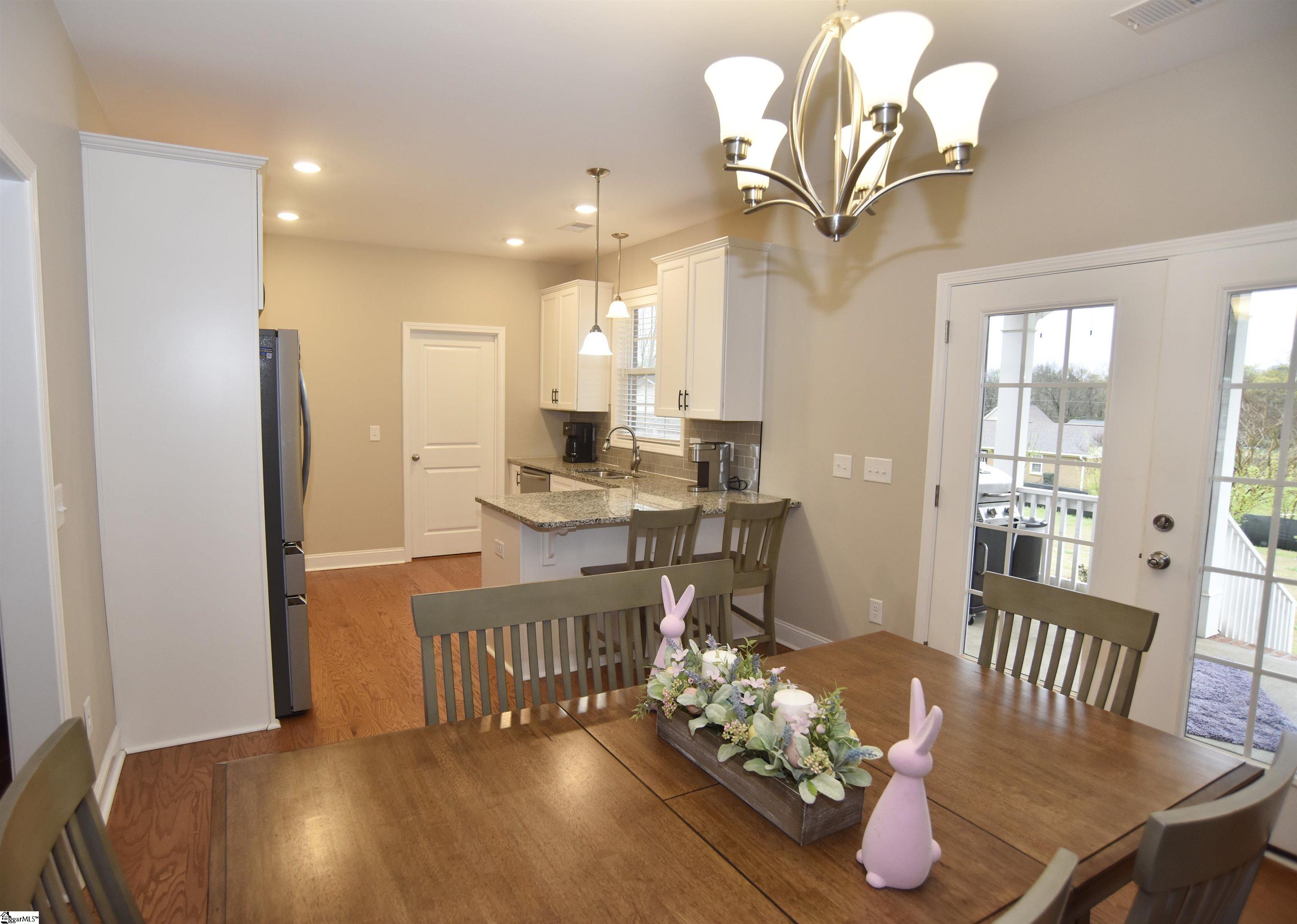 202 Roscoe Drive Greer, SC 29651 - Photo 5 of 27