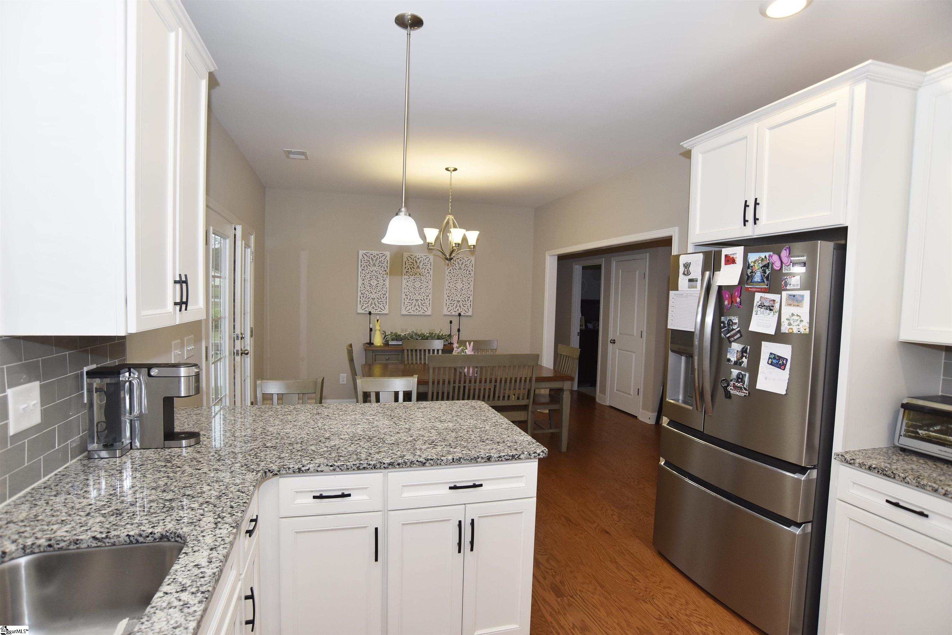 202 Roscoe Drive Greer, SC 29651 - Photo 6 of 27