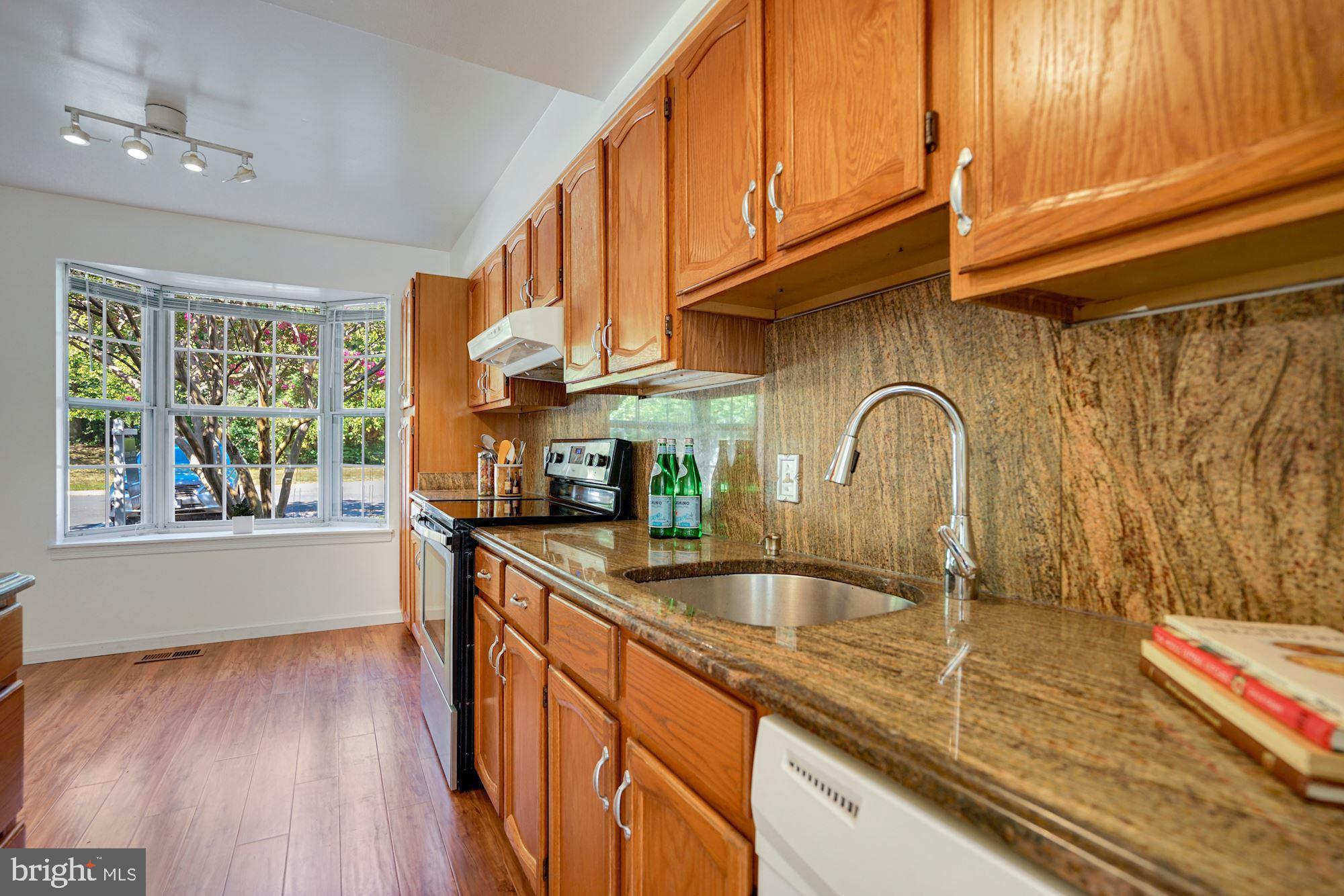 6356 Shaundale Drive Springfield, VA 22152 - Photo 11 of 28 Eat-in kitchen with newer floors