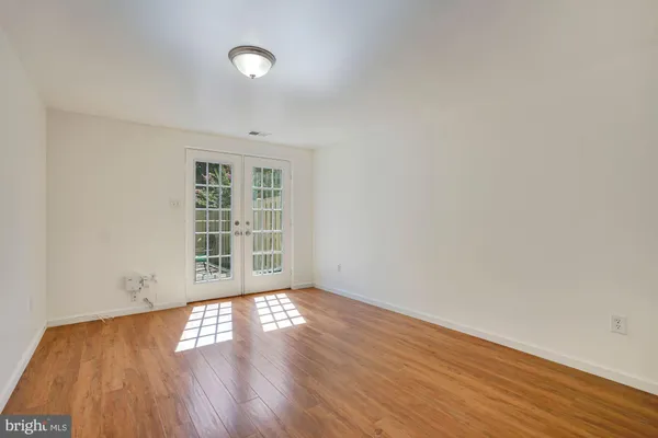 $2,985 | 6356 Shaundale Drive, Springfield, VA 22152