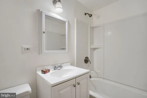 $2,985 | 6356 Shaundale Drive, Springfield, VA 22152