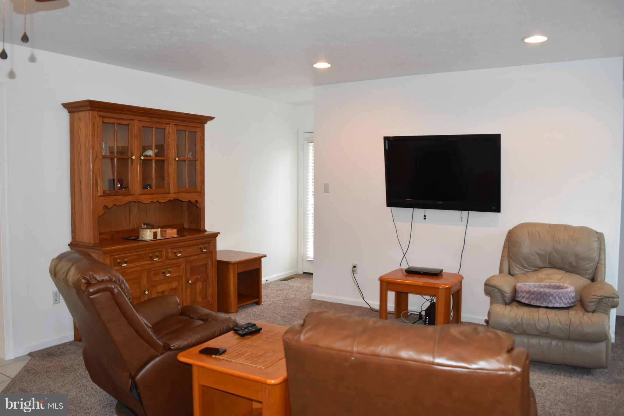 441 Arrowhead Road Front Royal, VA 22630 - Photo 13 of 25 Living Room