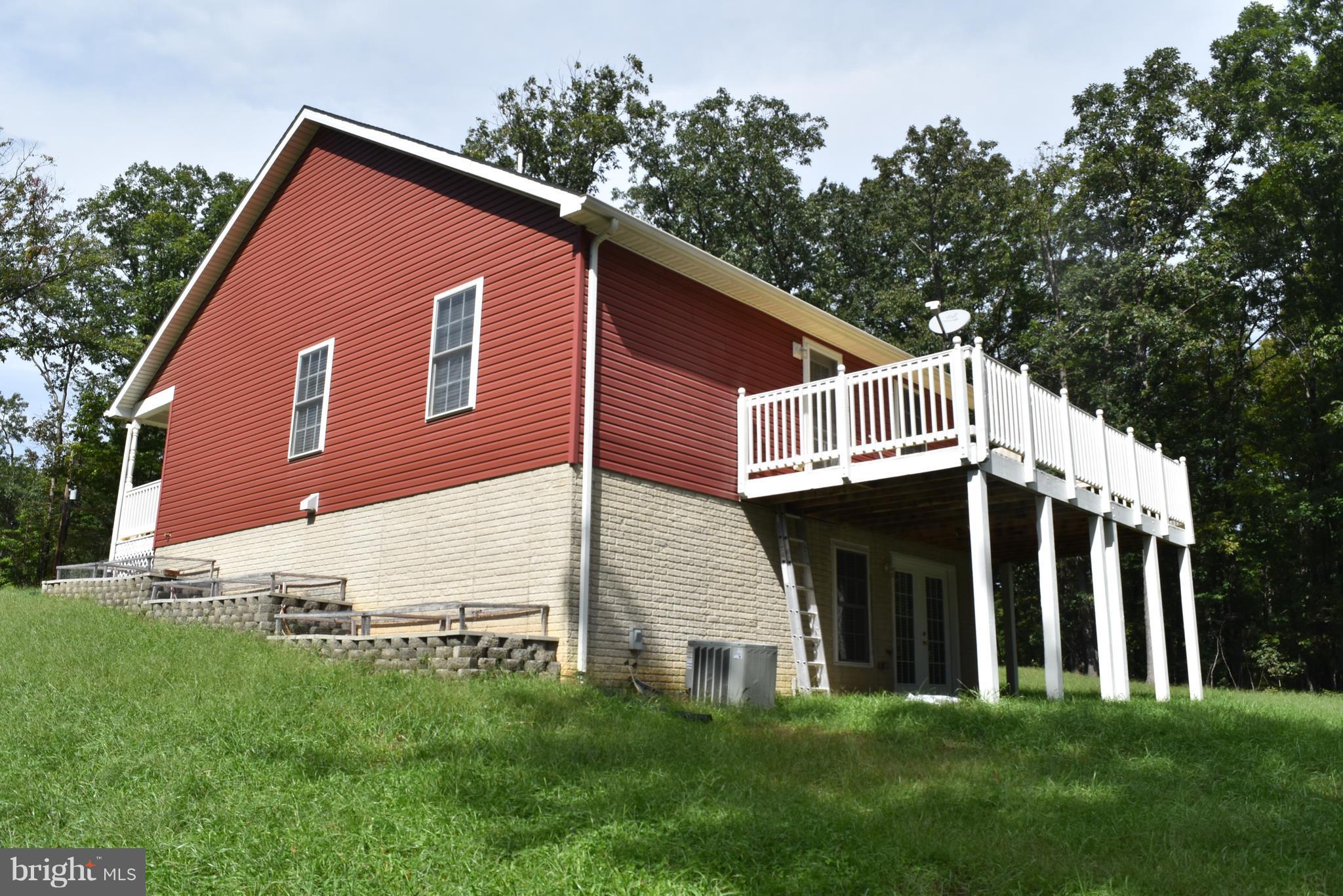 441 Arrowhead Road Front Royal, VA 22630 - Photo 5 of 25 Exterior (Rear)