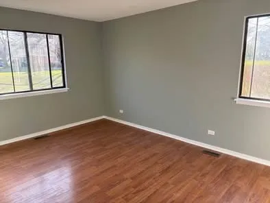 $2,350 | 275 King's Mill Court, Unit D1, Schaumburg, IL 60193