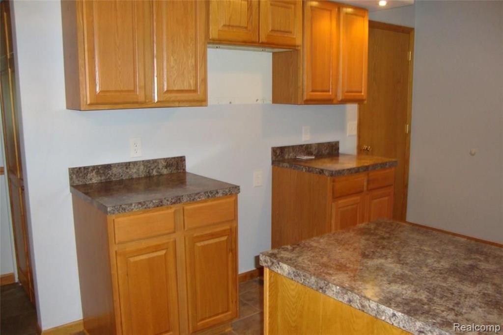 2510 North Irish Road Davison, MI 48423 - Photo 7 of 23