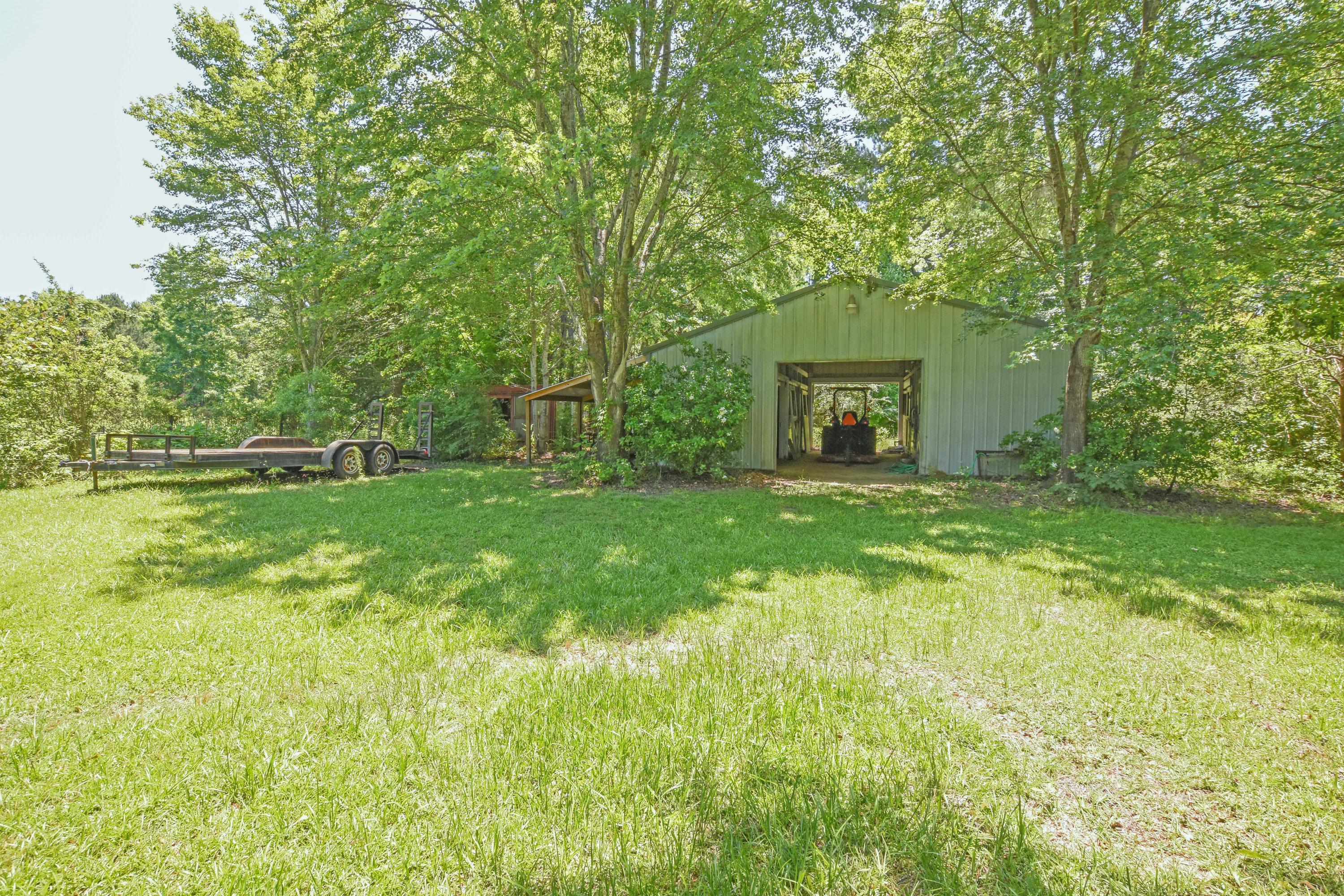 6 Stall Barn