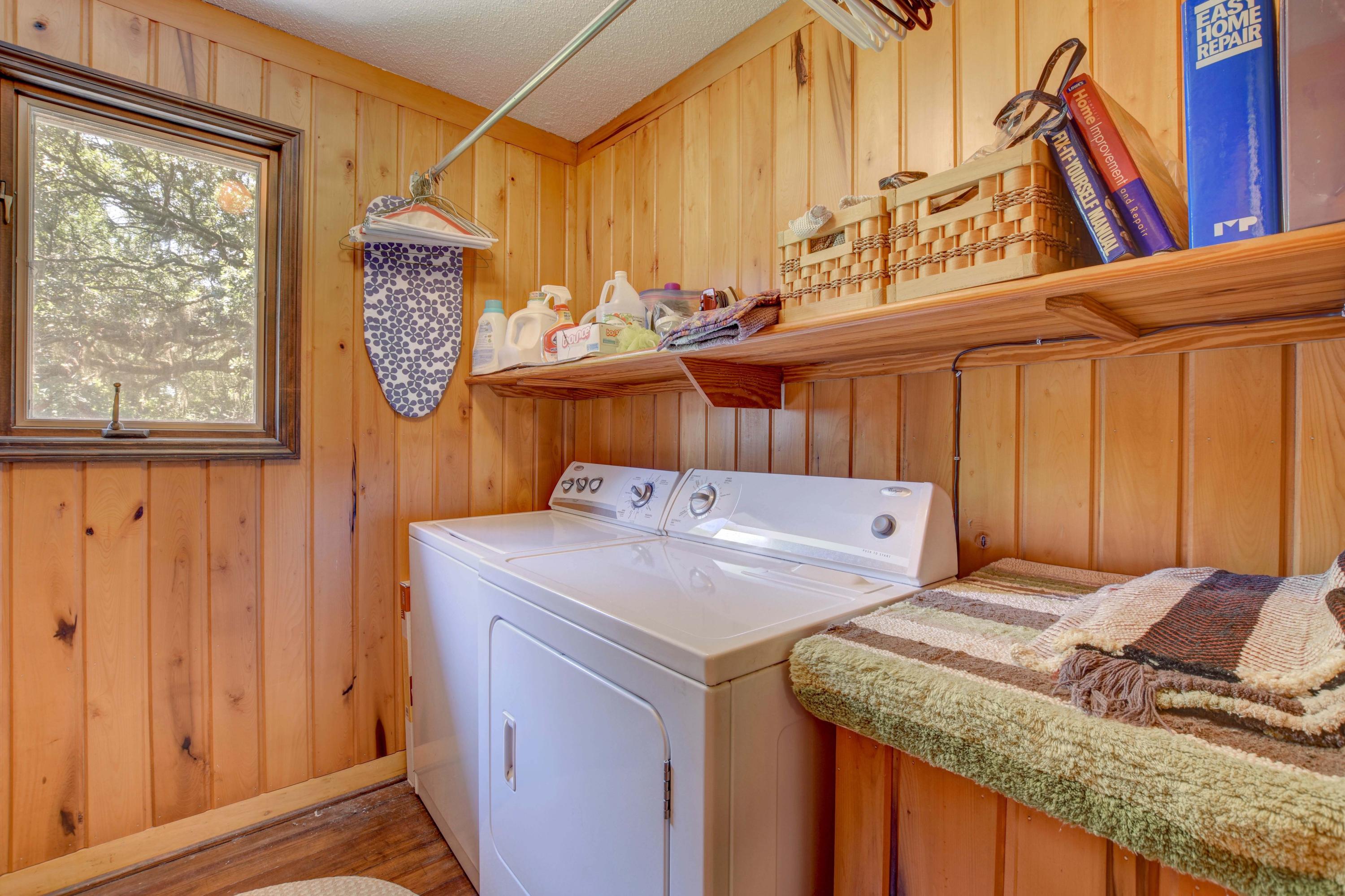 1701 Cooper Store Road Moncks Corner, SC 29461 - Photo 23 of 27 Laundry