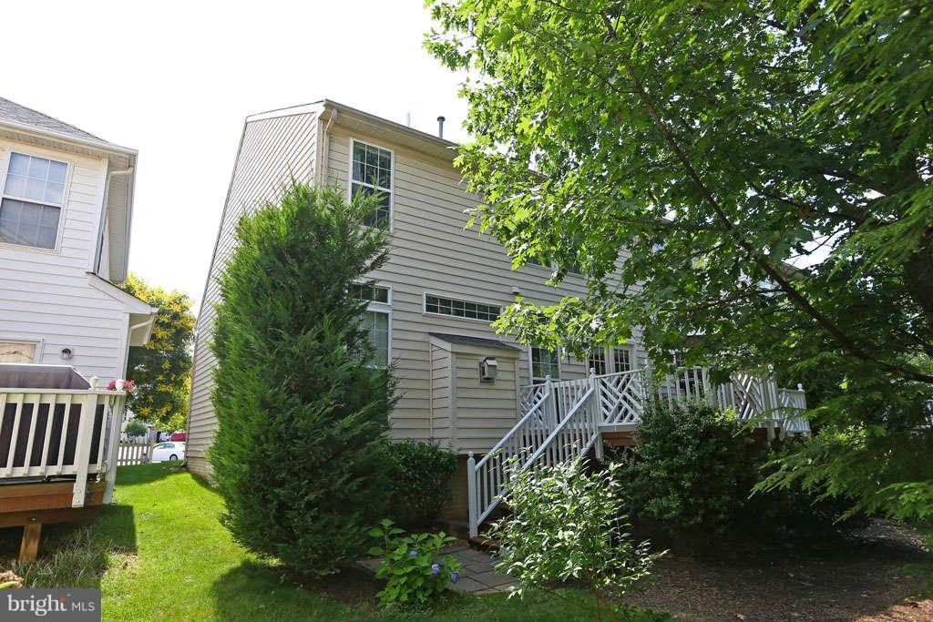 449 Highland Ridge Avenue Gaithersburg, MD 20878 - Photo 23 of 30 Exterior (Rear)
