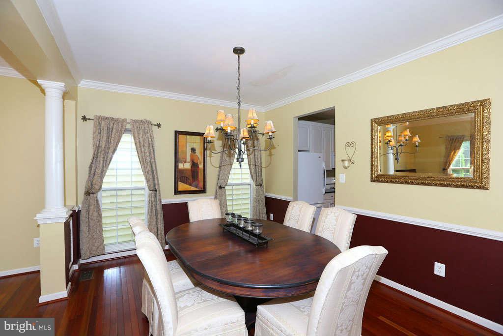 449 Highland Ridge Avenue Gaithersburg, MD 20878 - Photo 4 of 30 Dining Room