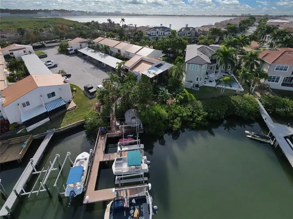$3,000 | 8714 Cove Court, Tampa, FL 33615