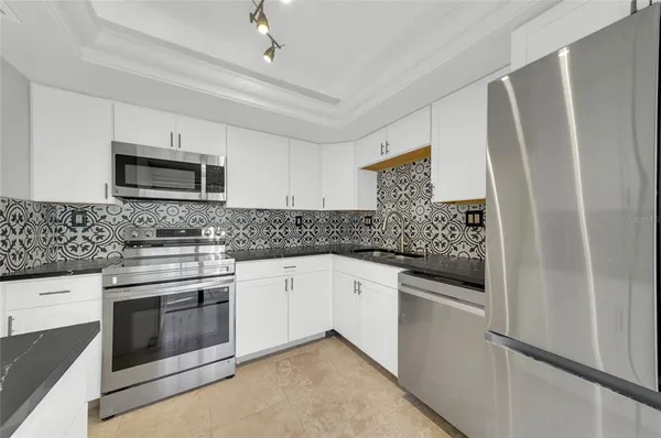 $3,000 | 8714 Cove Court, Tampa, FL 33615