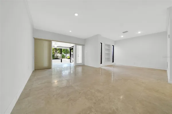 $3,000 | 8714 Cove Court, Tampa, FL 33615