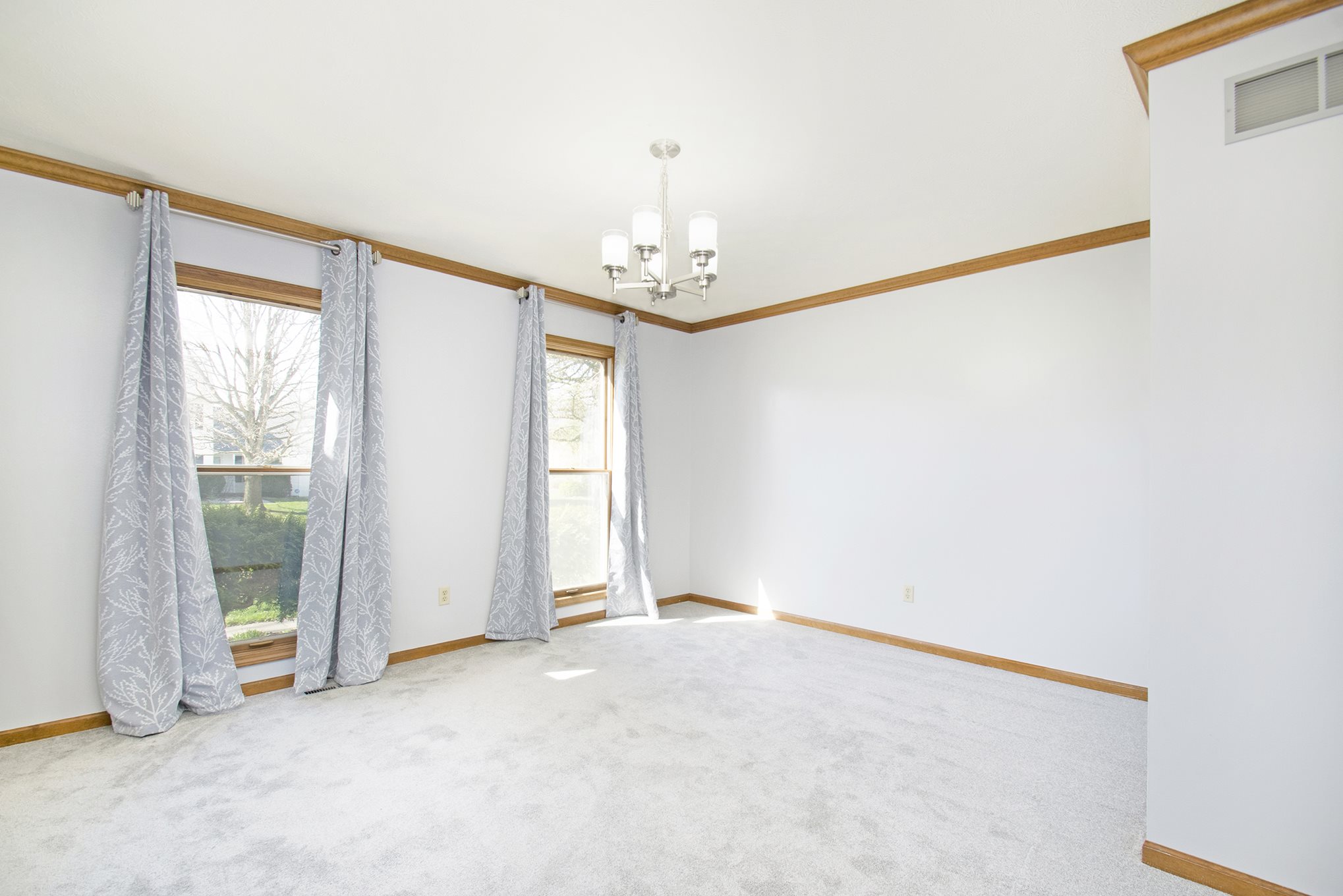 15743 Hunting Ridge Trail Granger, IN 46530 - Photo 8 of 36 Gallery Image 8