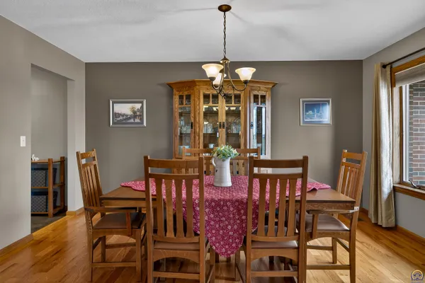 $994,900 | 21830 P Road, Holton, KS 66436