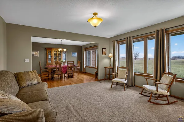 $994,900 | 21830 P Road, Holton, KS 66436