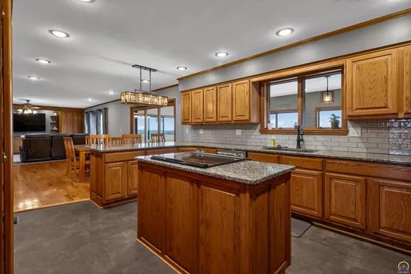 $994,900 | 21830 P Road, Holton, KS 66436