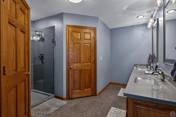 $994,900 | 21830 P Road, Holton, KS 66436