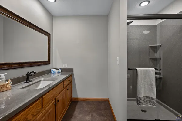 $994,900 | 21830 P Road, Holton, KS 66436