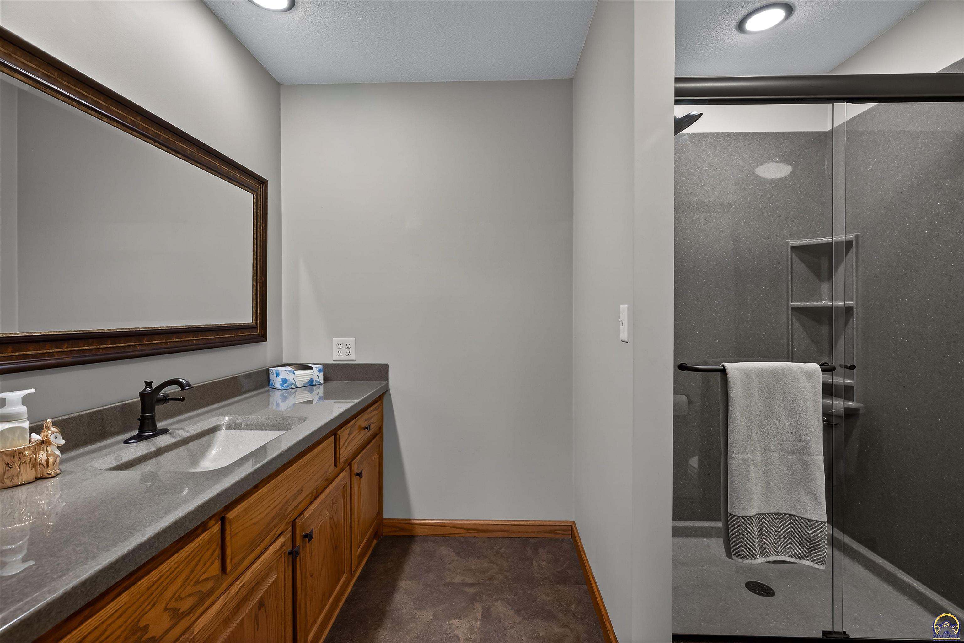 21830 P Road Holton, KS 66436 - Photo 38 of 72