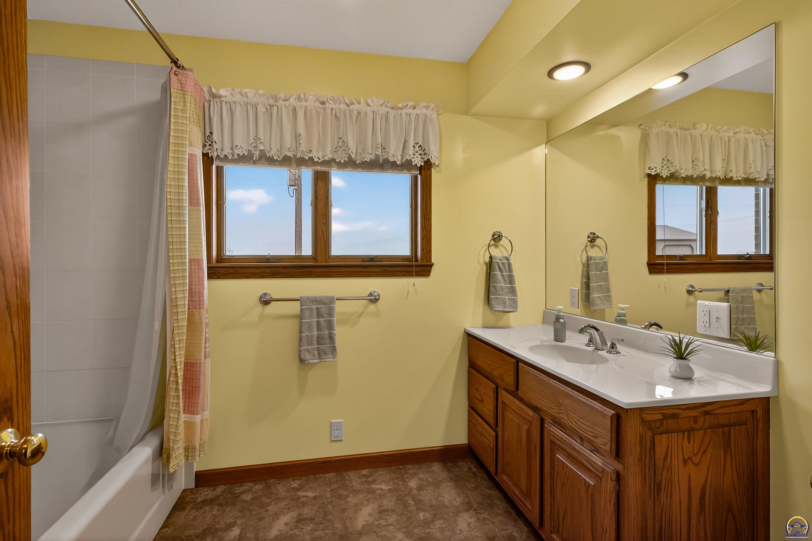 21830 P Road Holton, KS 66436 - Photo 40 of 72