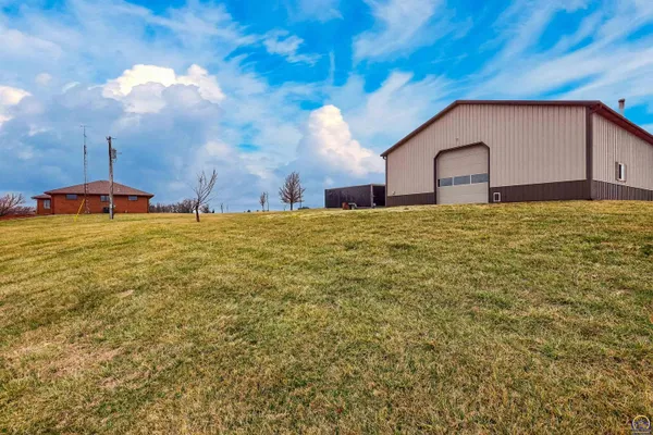 $994,900 | 21830 P Road, Holton, KS 66436