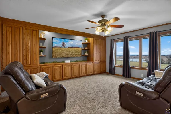 $994,900 | 21830 P Road, Holton, KS 66436