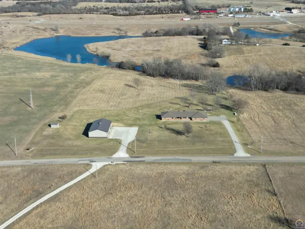 $994,900 | 21830 P Road, Holton, KS 66436