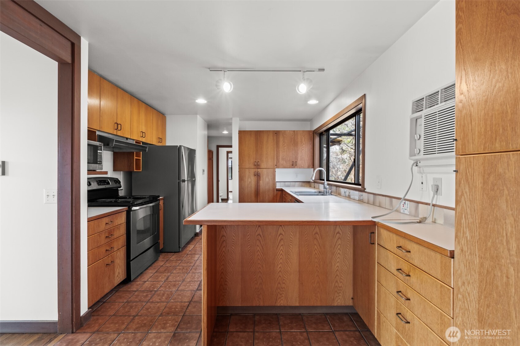 219 K Street Southwest Quincy, WA 98848 - Photo 17 of 37